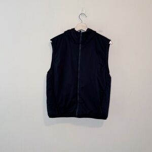 Aritzia TNAction The Pillow Puff Vest Black Hooded Packable Size S